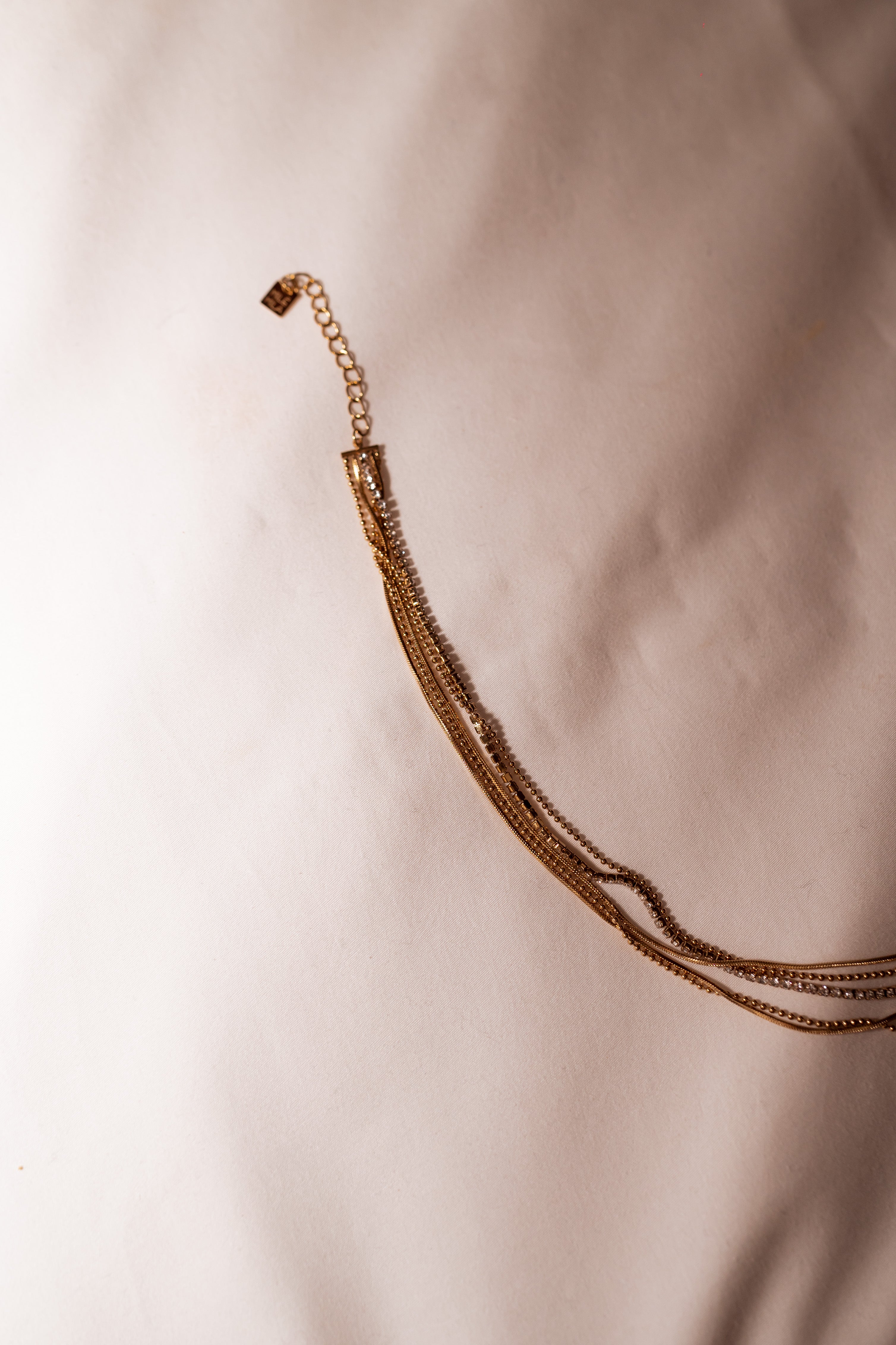 Shiny Golden Mellora Necklace