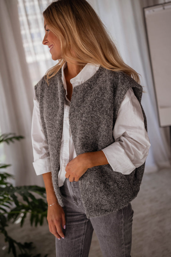 Grey Lander Sleeveless Cardigan