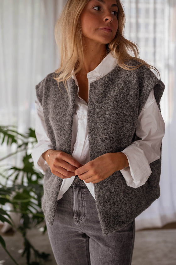 Grey Lander Sleeveless Cardigan